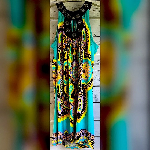 ECI Sleeveless Dress Embellished Keyhole Neck - Picture 5 of 8